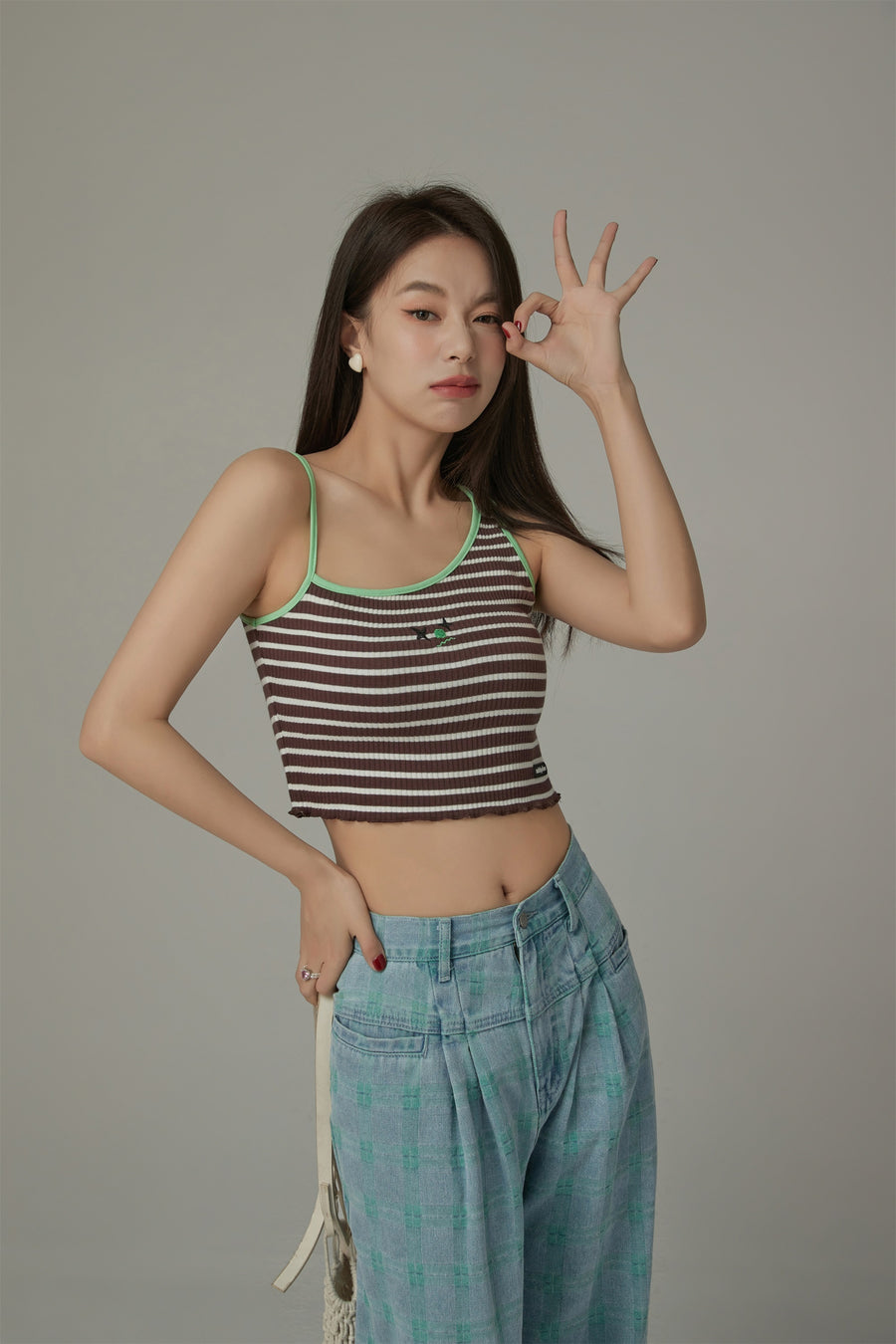 CHUU Unbalanced Striped Sleeveless Crop Top