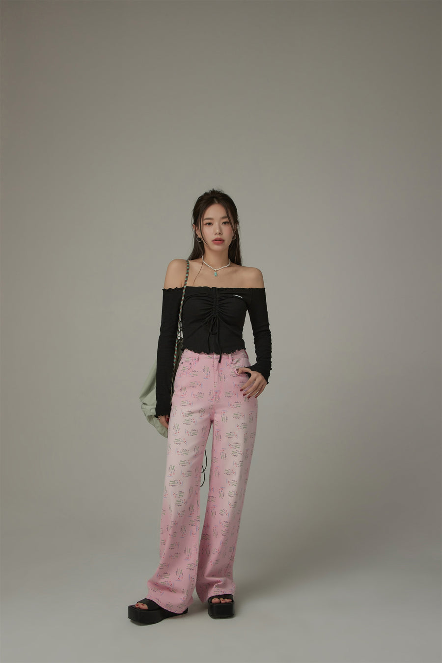 CHUU Shirring Off-Shoulder Top