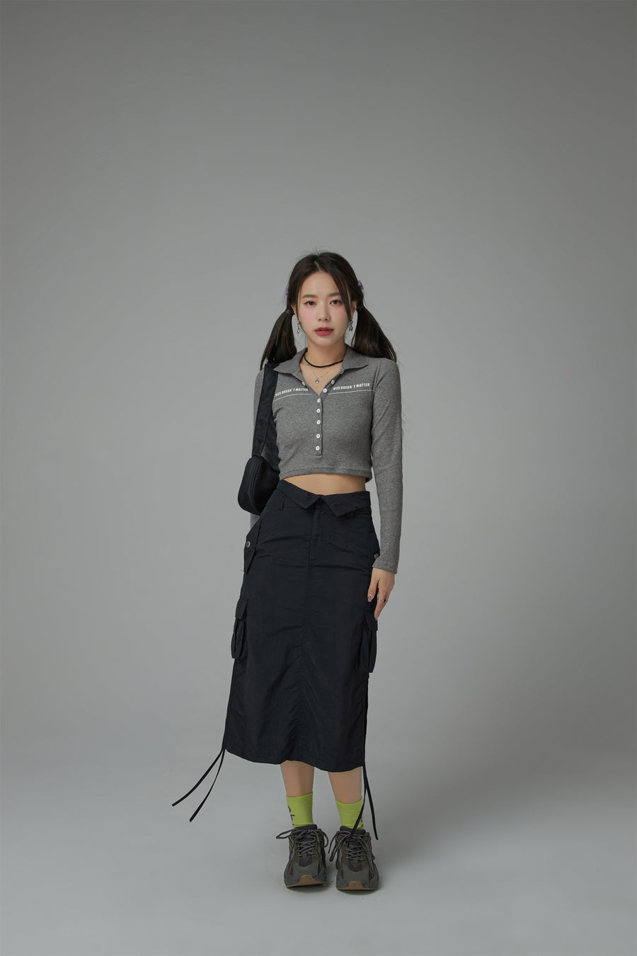 CHUU Size Doesnt Matter Collar Button Cropped T-Shirt