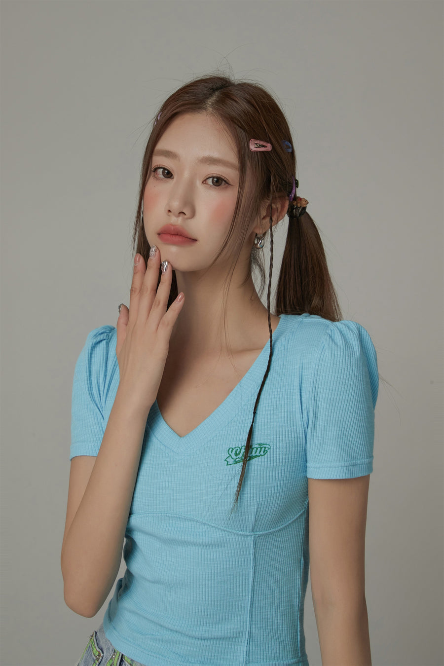 CHUU V-Neck Puff Sleeve T-Shirt