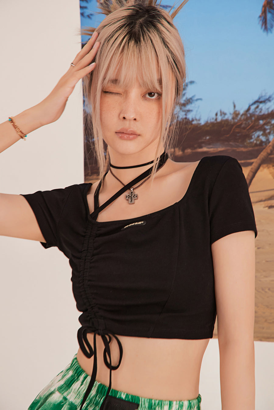 CHUU Unbalanced Shirring Crop Top