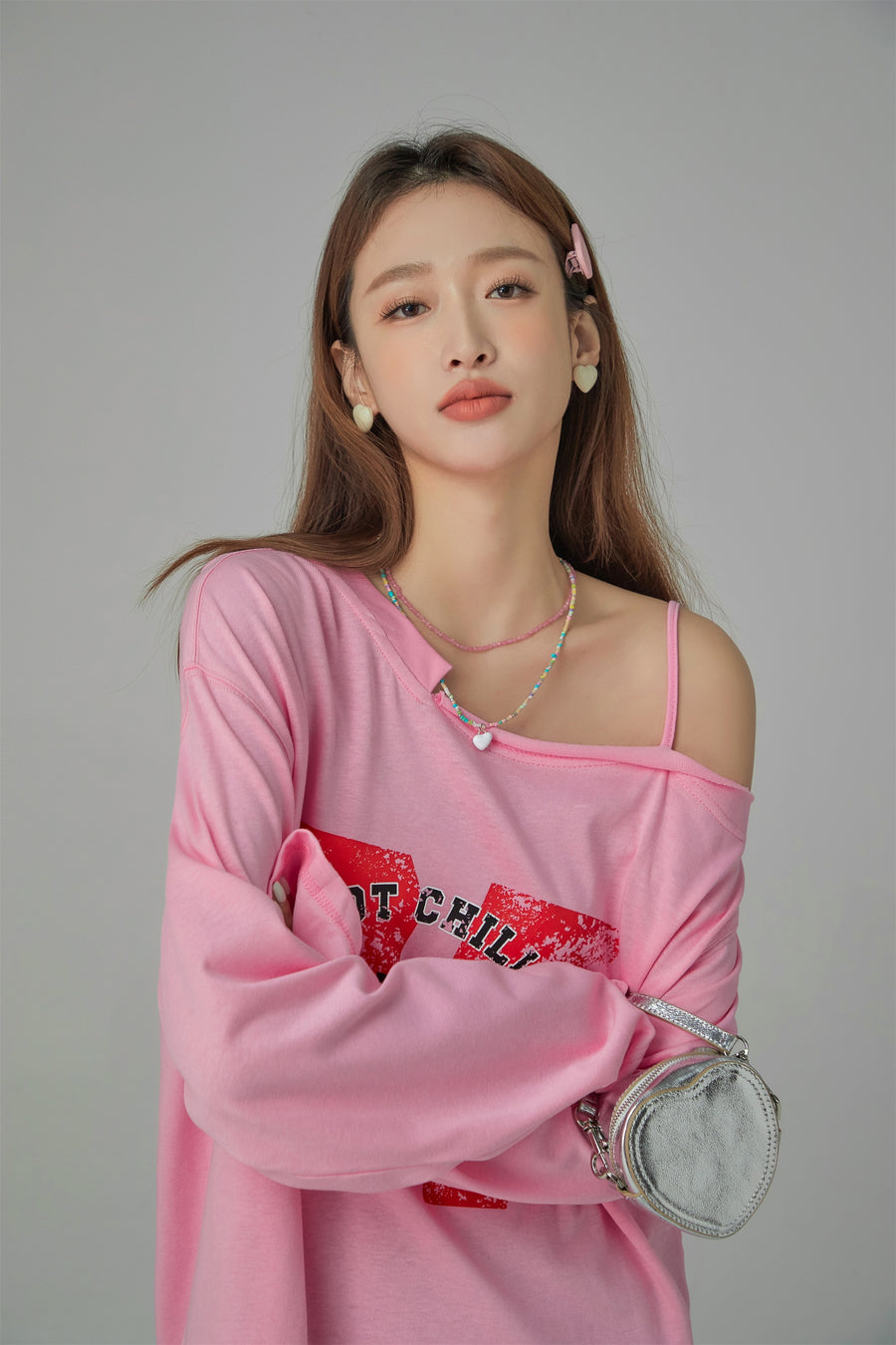 CHUU Hot Chilli Girl Crew Top