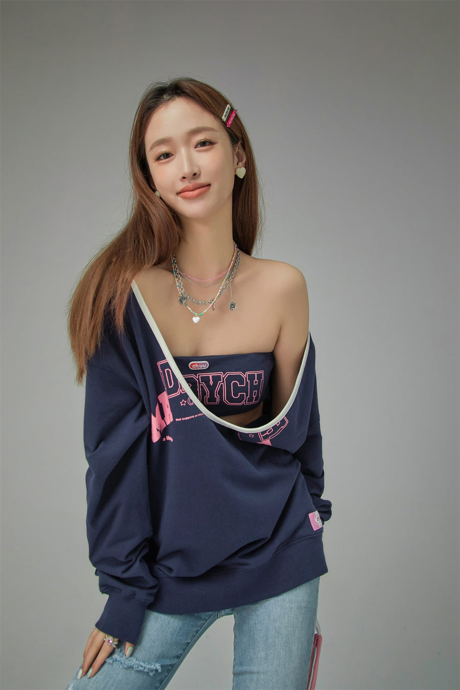 CHUU Debych Deep V-Neck Sweatshirt