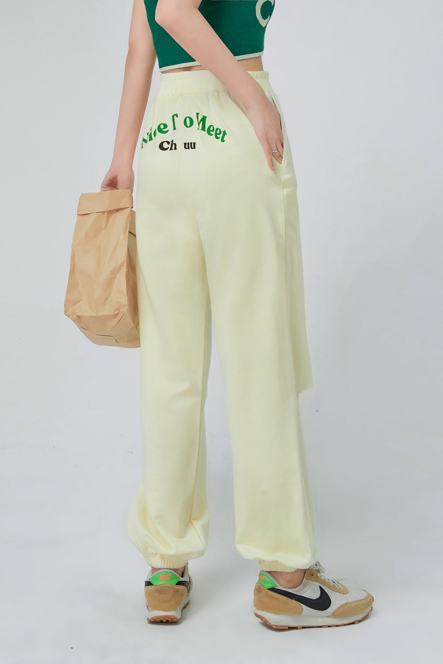 CHUU Slit Back Jogger Pants