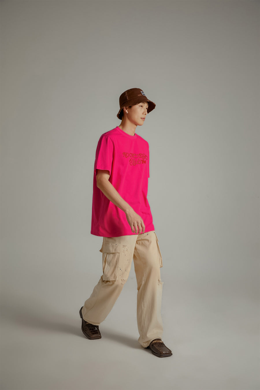 CHUU Noe Club Colored Loose Fit T-Shirt