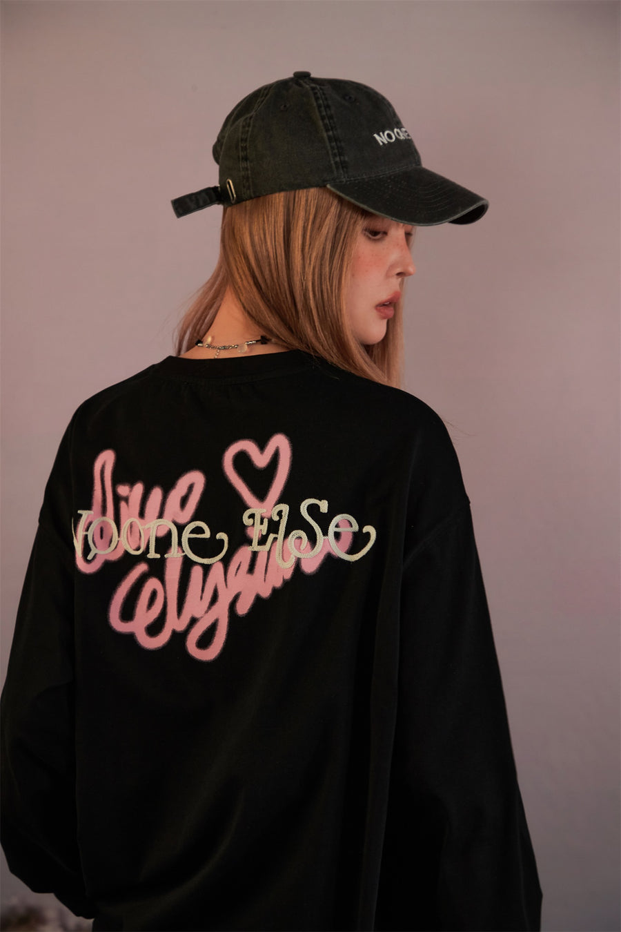 CHUU Noe Logo Long Sleeve T-Shirt