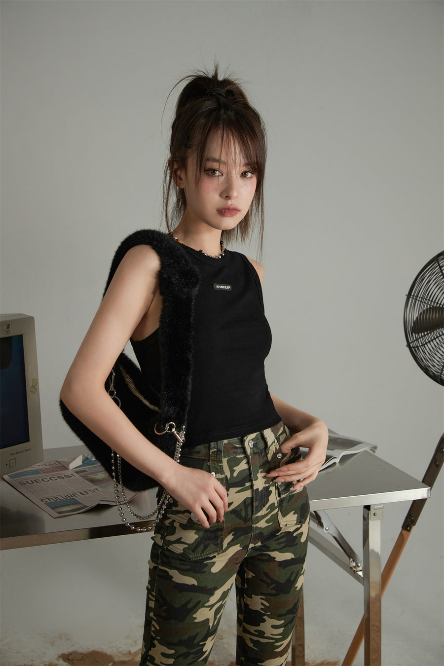 CHUU Basic Unbalanced Top