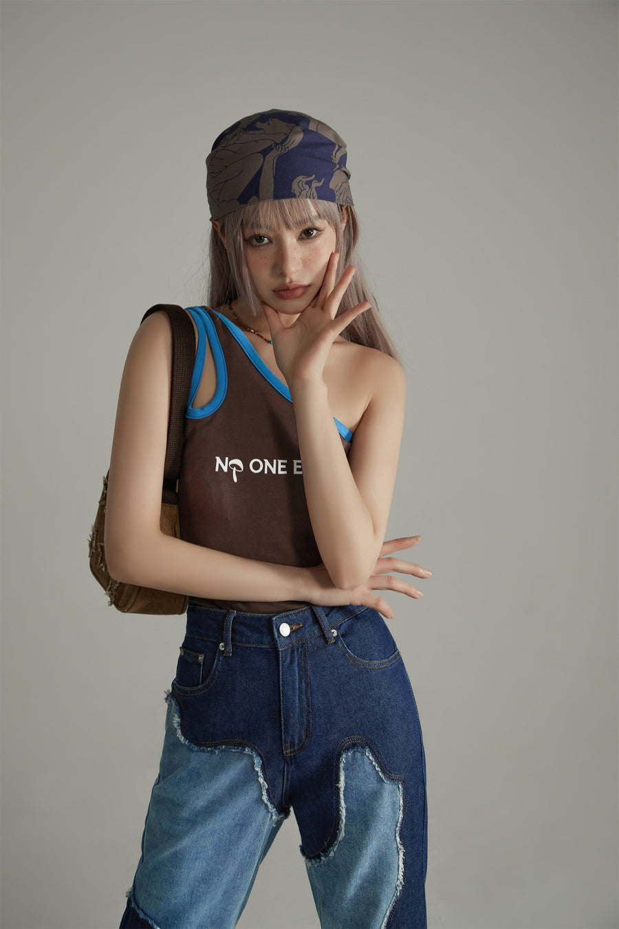 CHUU 2 Way Off The Shoulder Sleeveless Crop Top