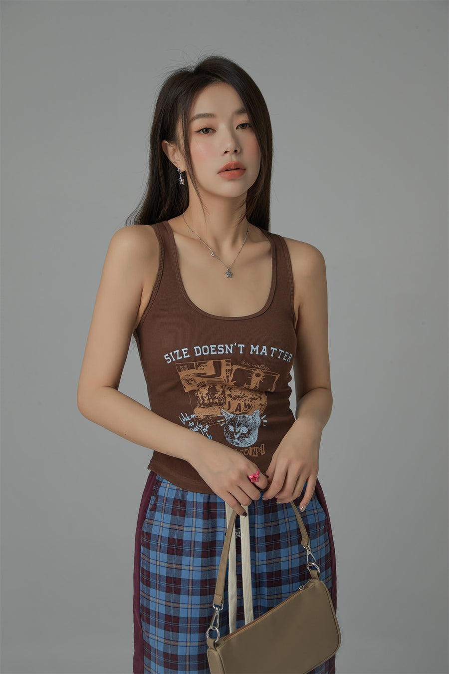 CHUU Size Doesnt Matter U-Neck Crop Sleeveless Tank Top