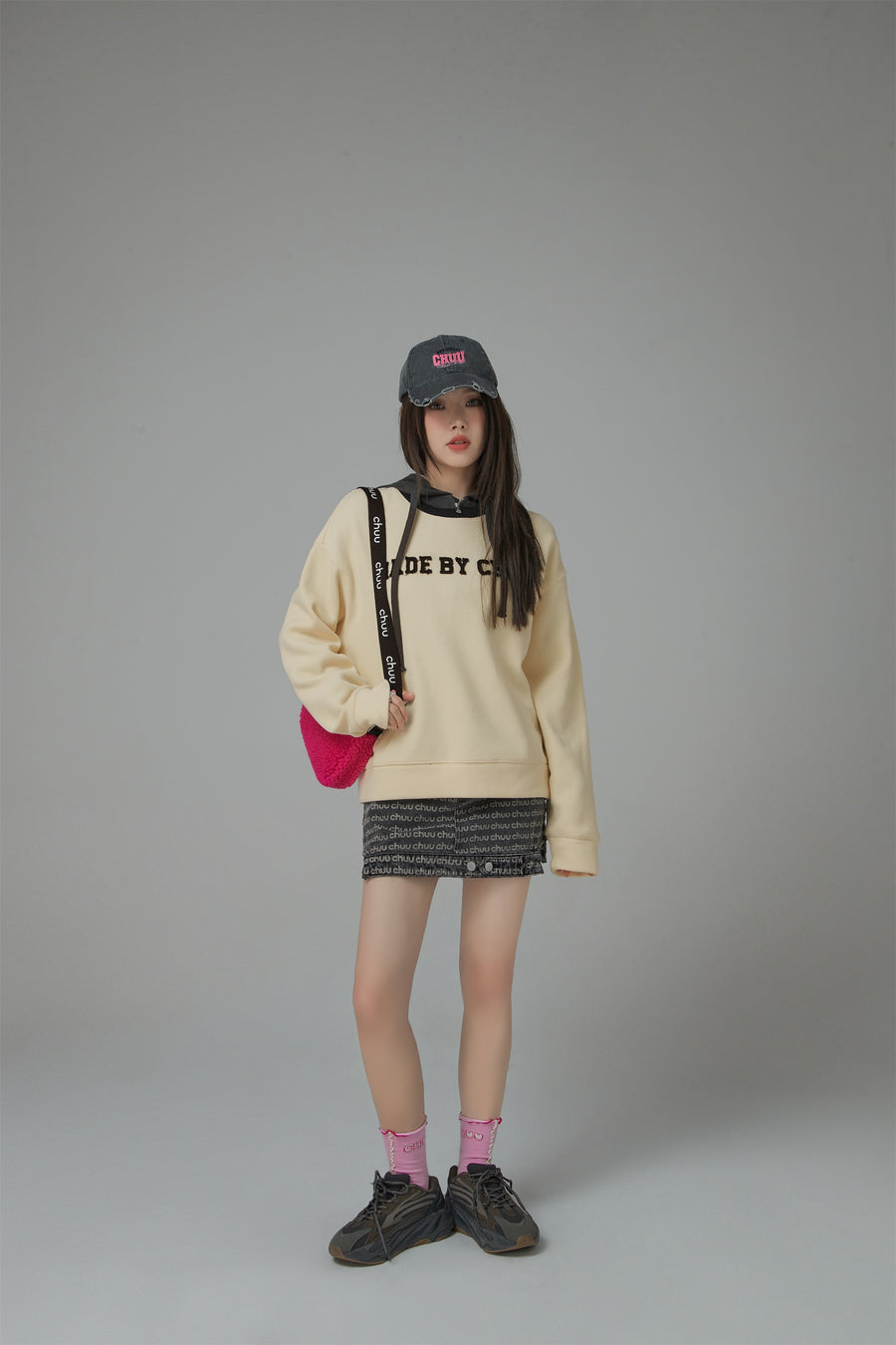 CHUU Canvas Textured Sweater