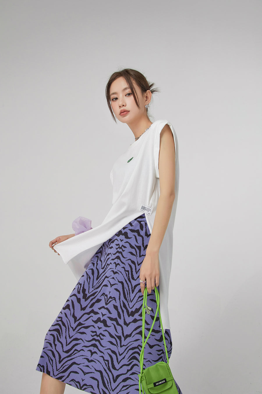 CHUU Tiger Colored Print Midi Skirt