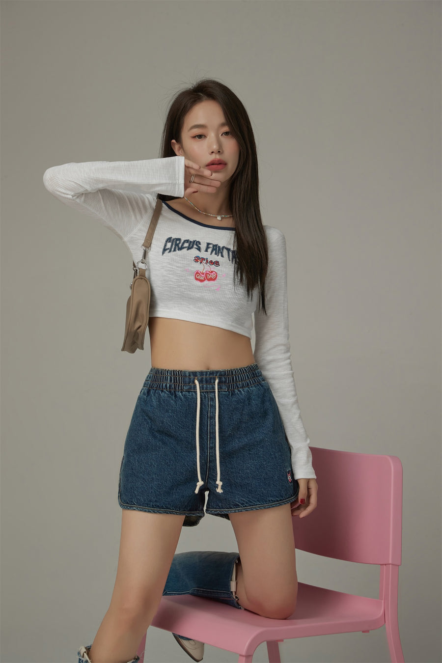 CHUU Circus Line Color Cropped T-Shirt