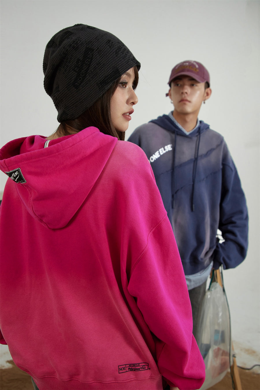 CHUU Noe Gradient Hoodie