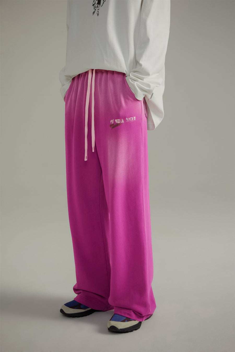 CHUU Vintage Gradient Wide Jogger Pants