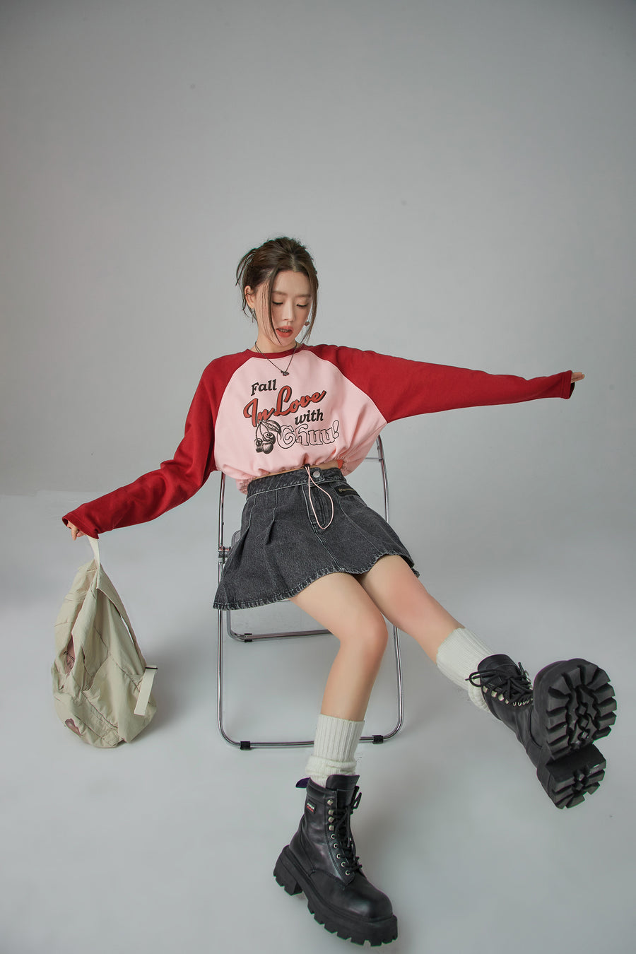 CHUU Feels Like Christmas Sweatshirt