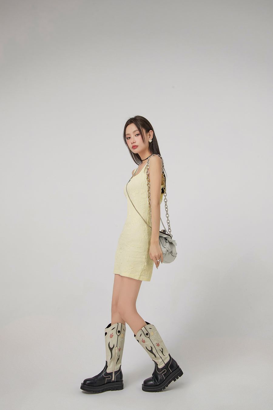 CHUU Square-Neck Embroidered Knit Mini Dress