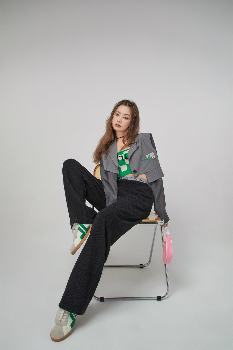 CHUU Magazine Print Jogger Pants