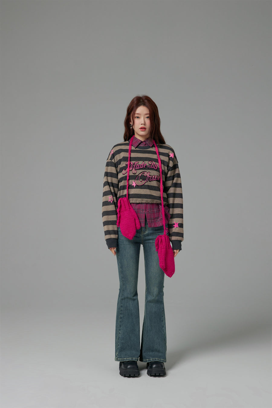 CHUU At My Best Stripe Cropped Sweatshirt