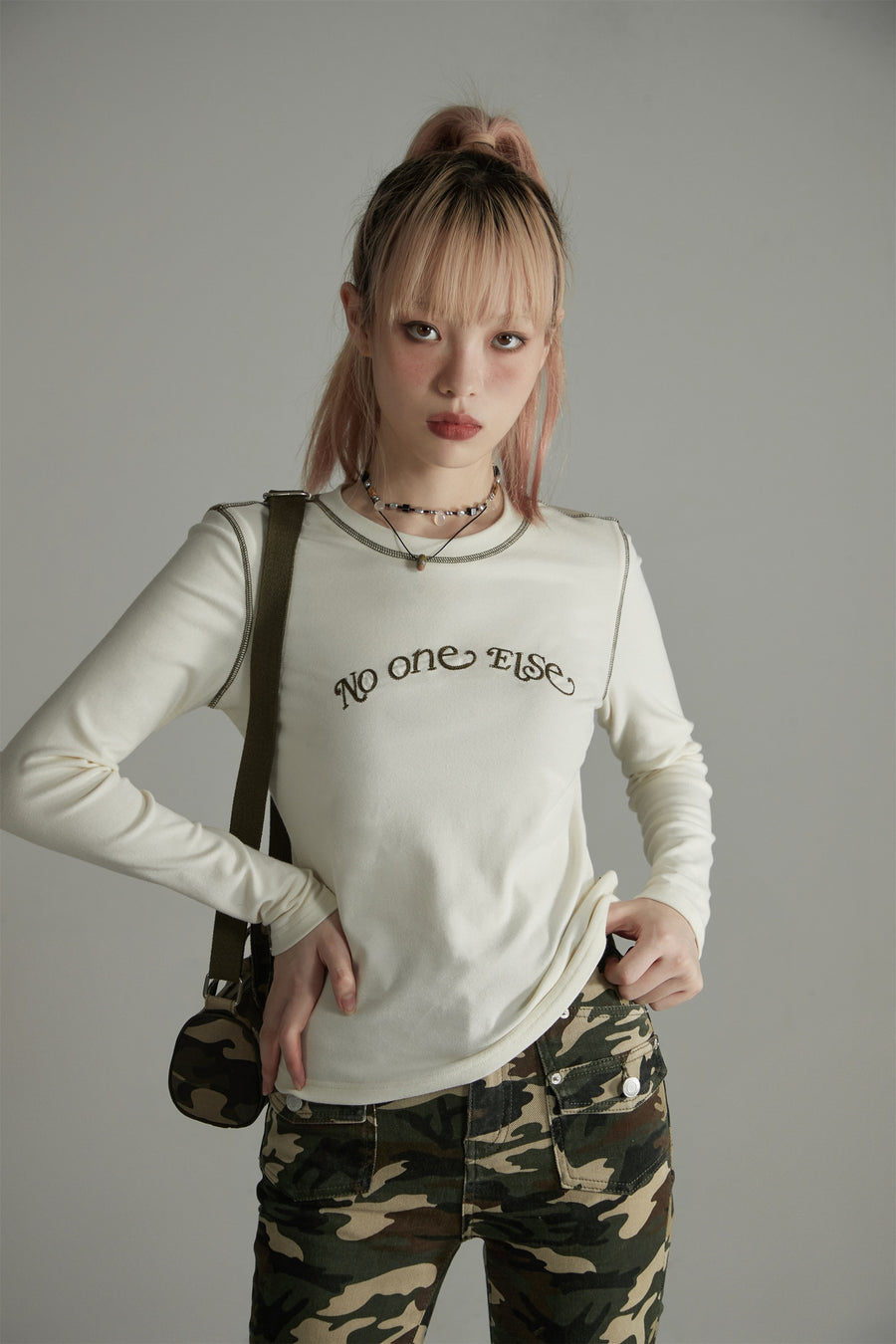 CHUU Noe Simple Round T-Shirt