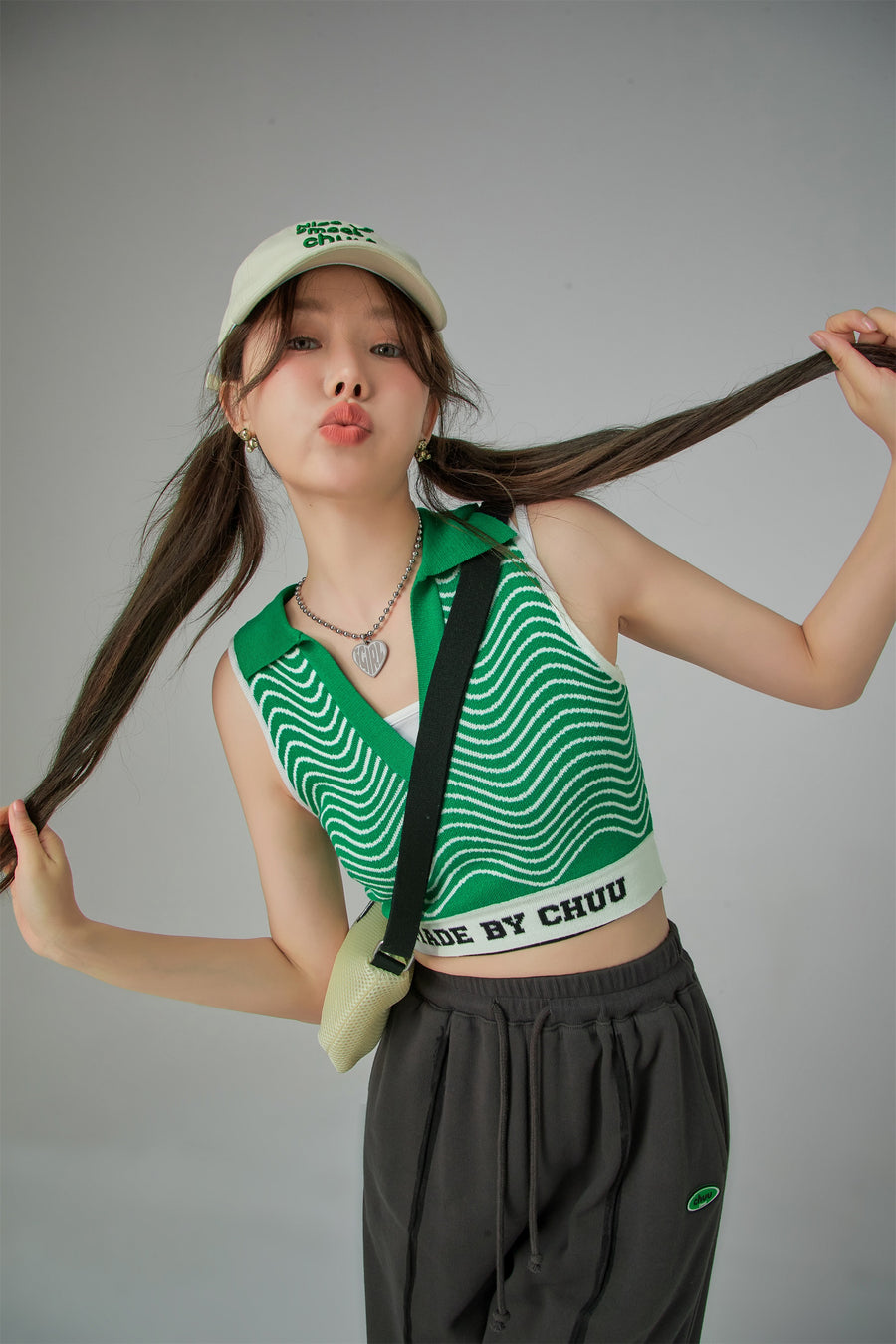 CHUU Wavy Waves Crop Top