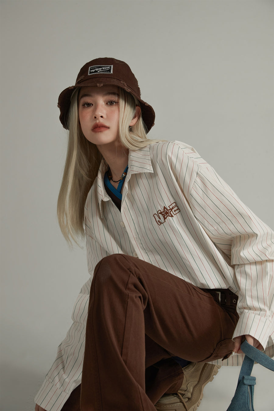 CHUU Star Logo Vertical Stripe Loose Fit Shirt