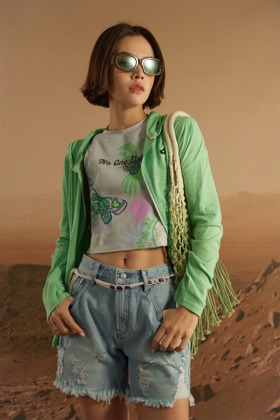 CHUU Butterfly Crop Top