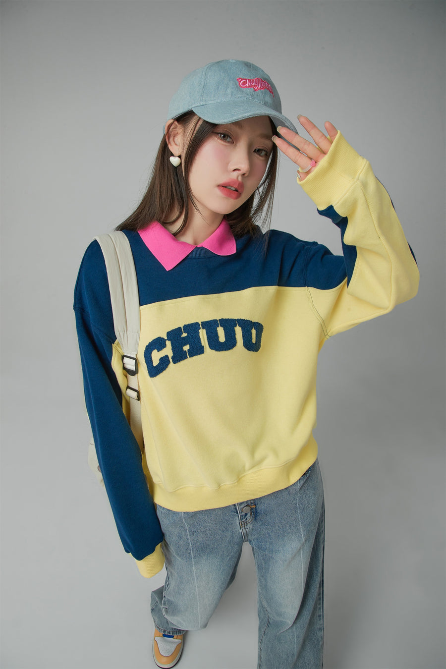 CHUU The Apple Of My Eye Loose-Fit Sweatshirt