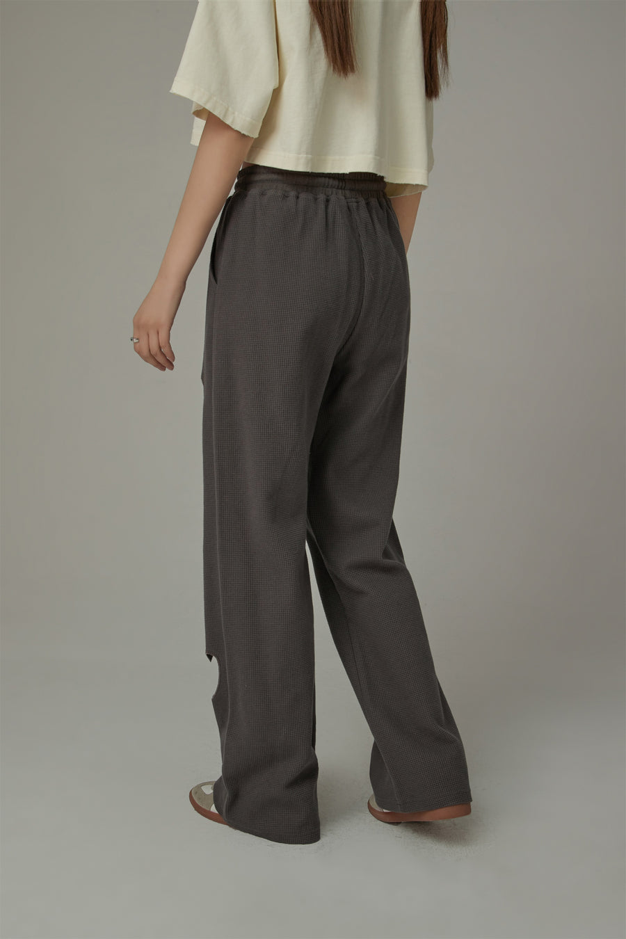 CHUU Heart Jogger Pants