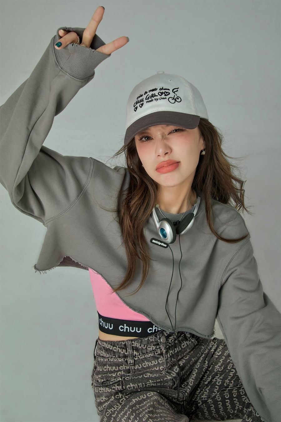 CHUU Simple Cut Crop Sweatshirt