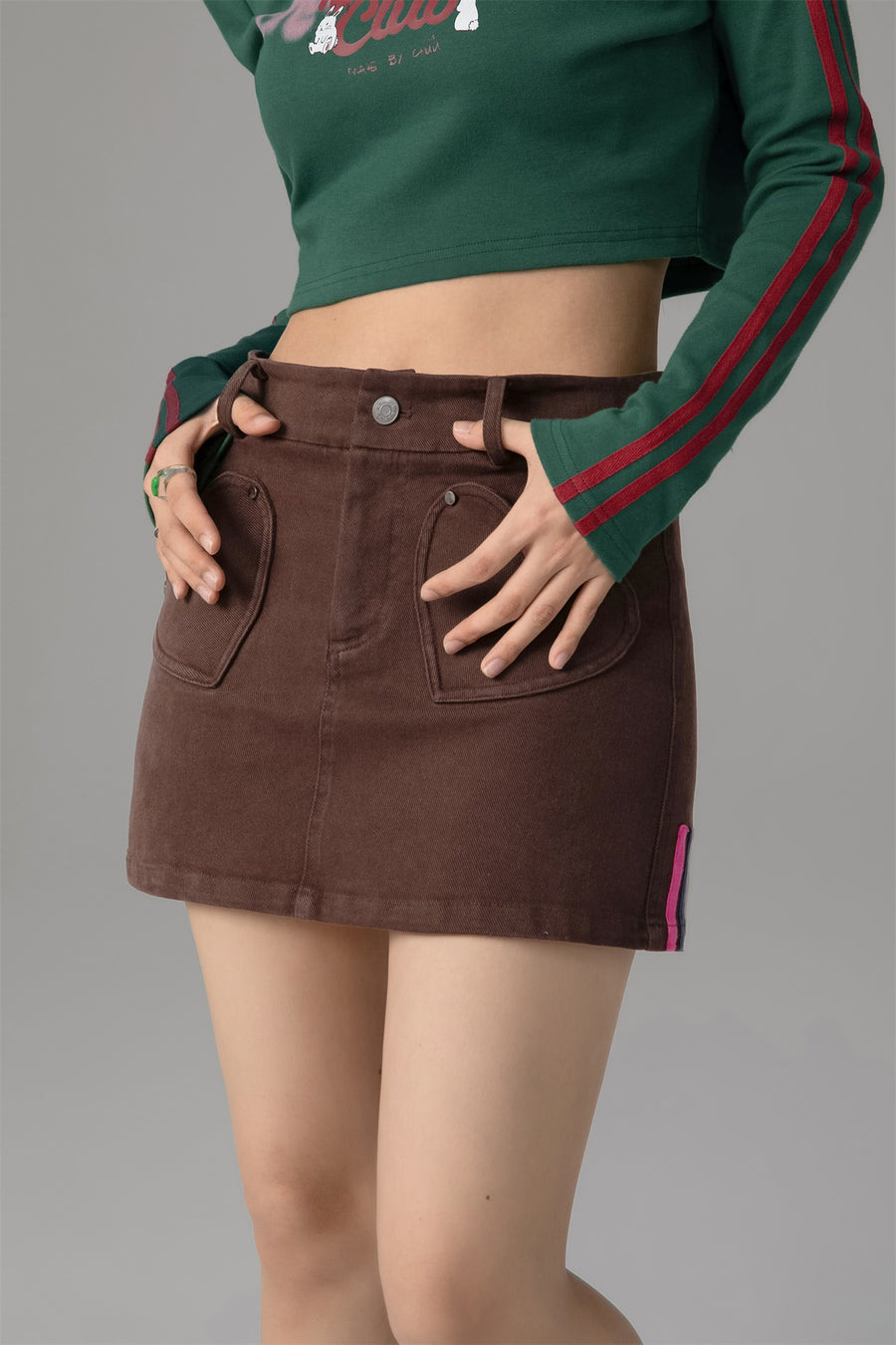 CHUU Heart Pocket Denim Mini Skirt