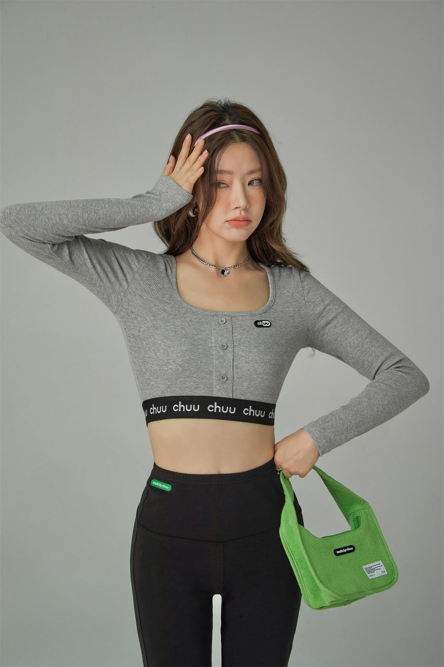 CHUU Slim Buttons Crop T-Shirt