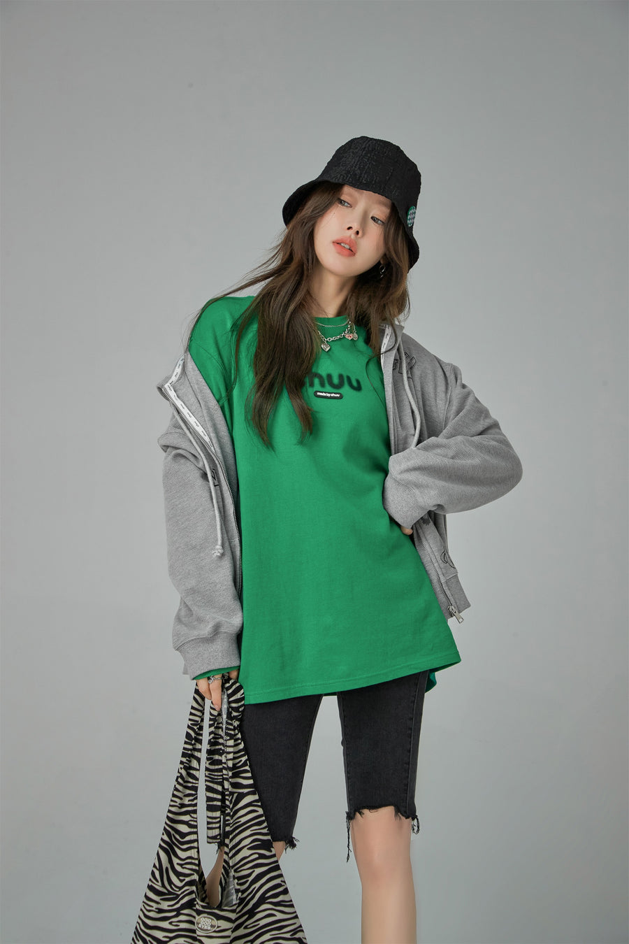 CHUU Blurry Long-Sleeved Sweatshirt