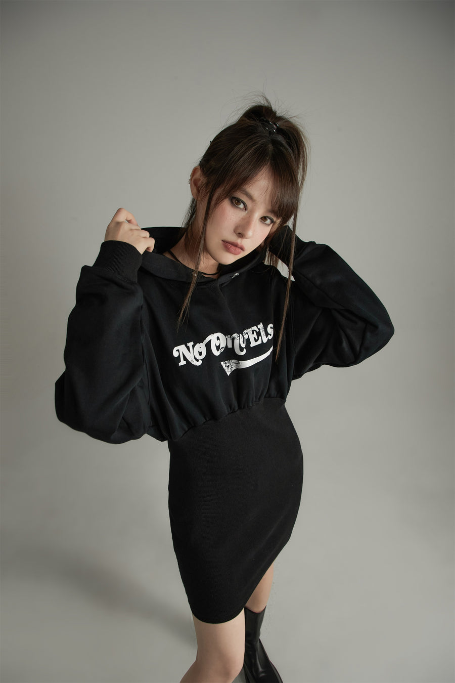 CHUU Noe Chic Hoodie Dress