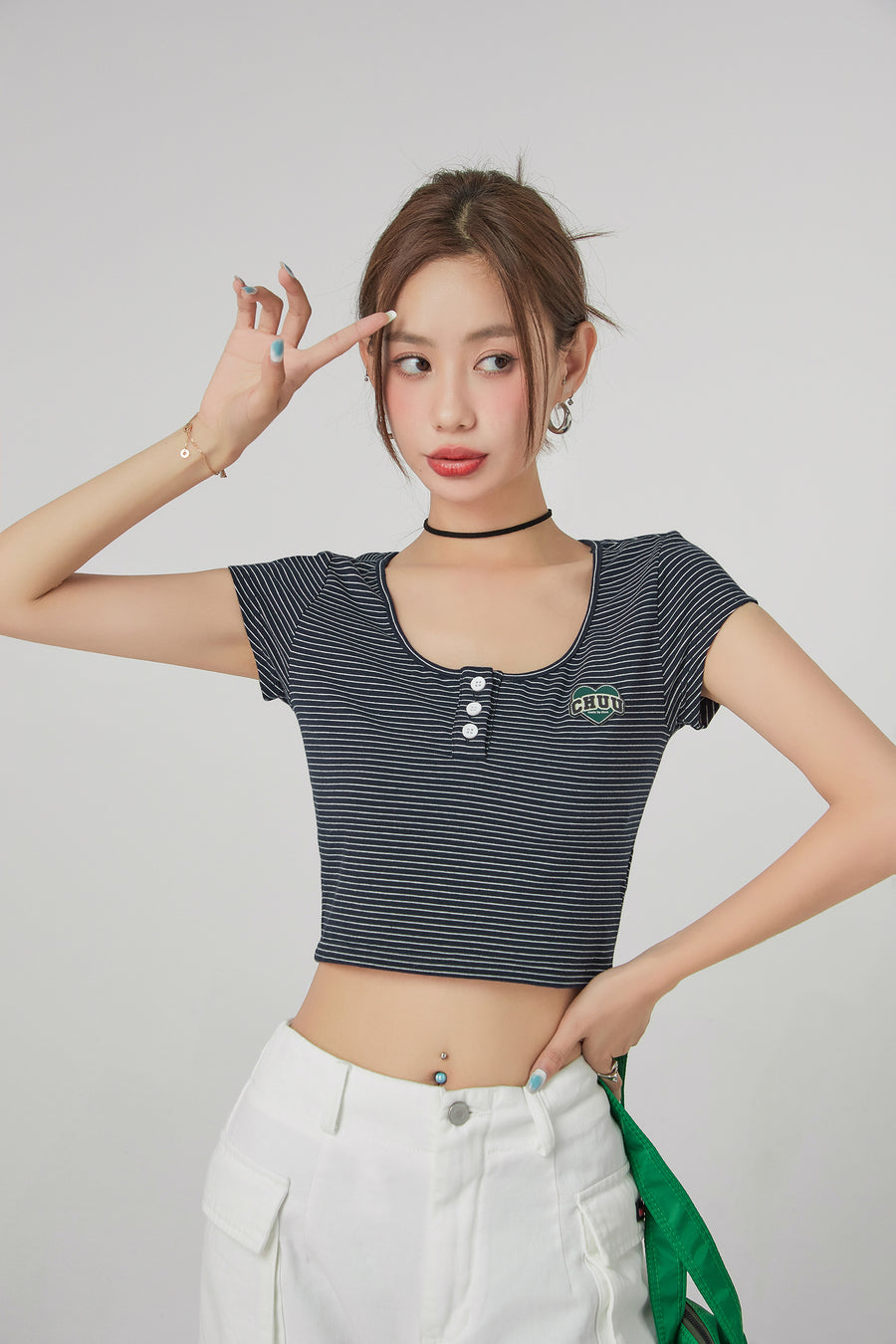 CHUU Stripe Front Button Crop Top