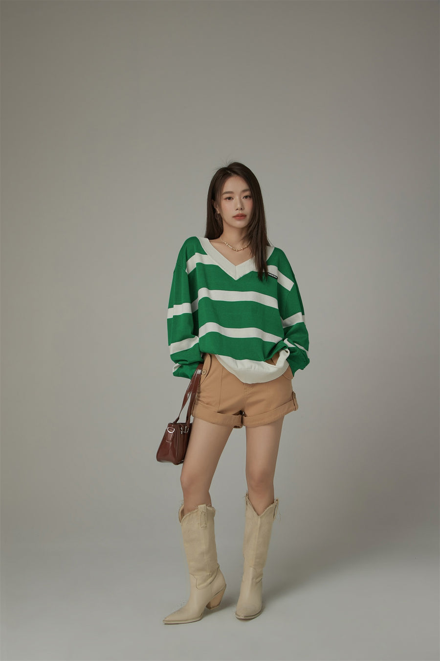CHUU Color Matching V-Neck Striped Knit Sweater