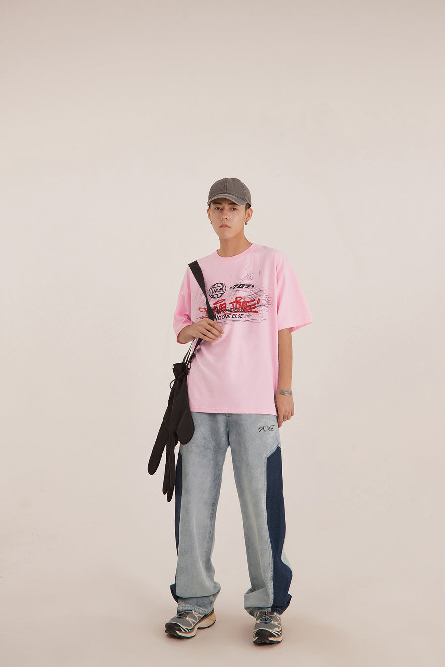 CHUU Graffiti Loosefit T-Shirt