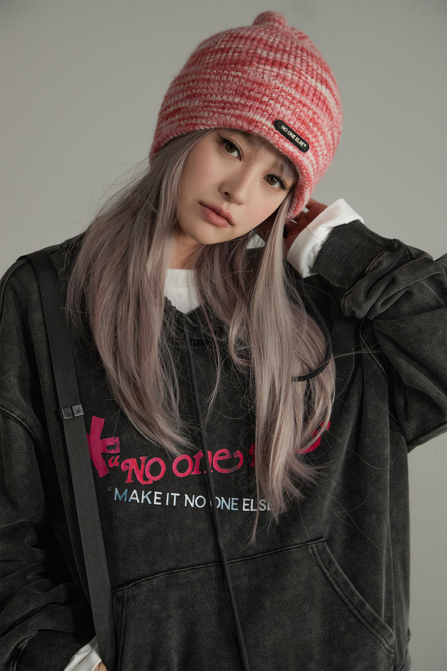 CHUU Star Logo Loose Fit Hoodie