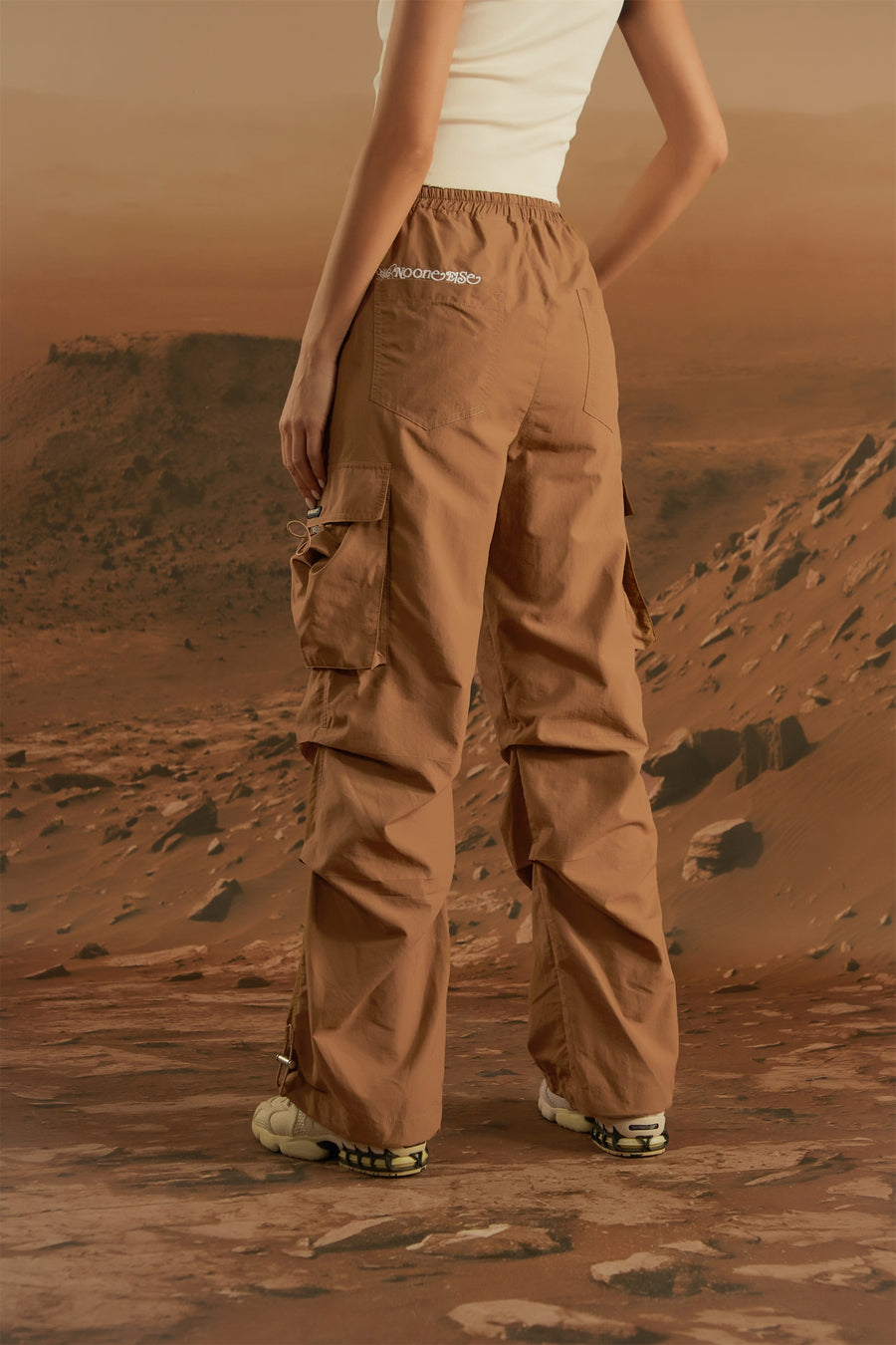 CHUU Cargo String Banding Pants