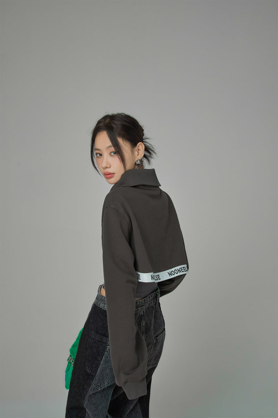 CHUU Paradise Where We Are Living Maxi Cropped Sweatshirt