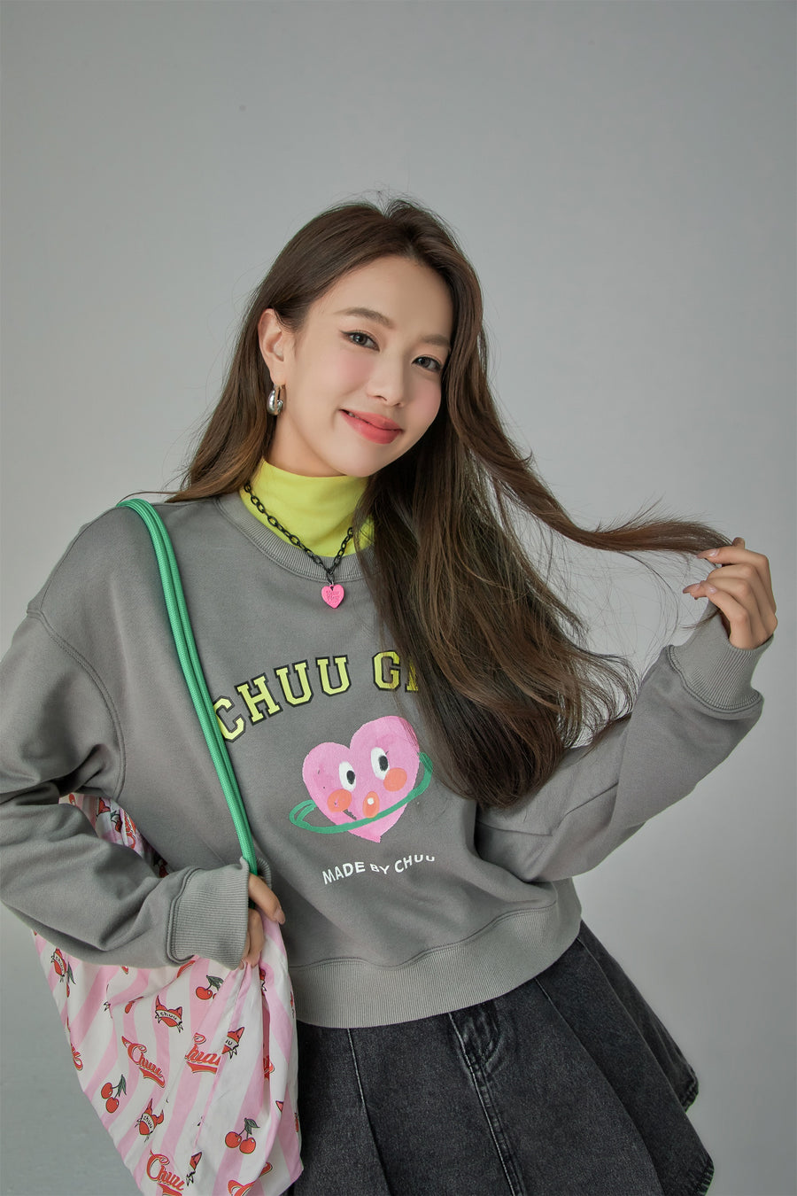 CHUU Chuu Girl Lovely Heart Sweatshirt