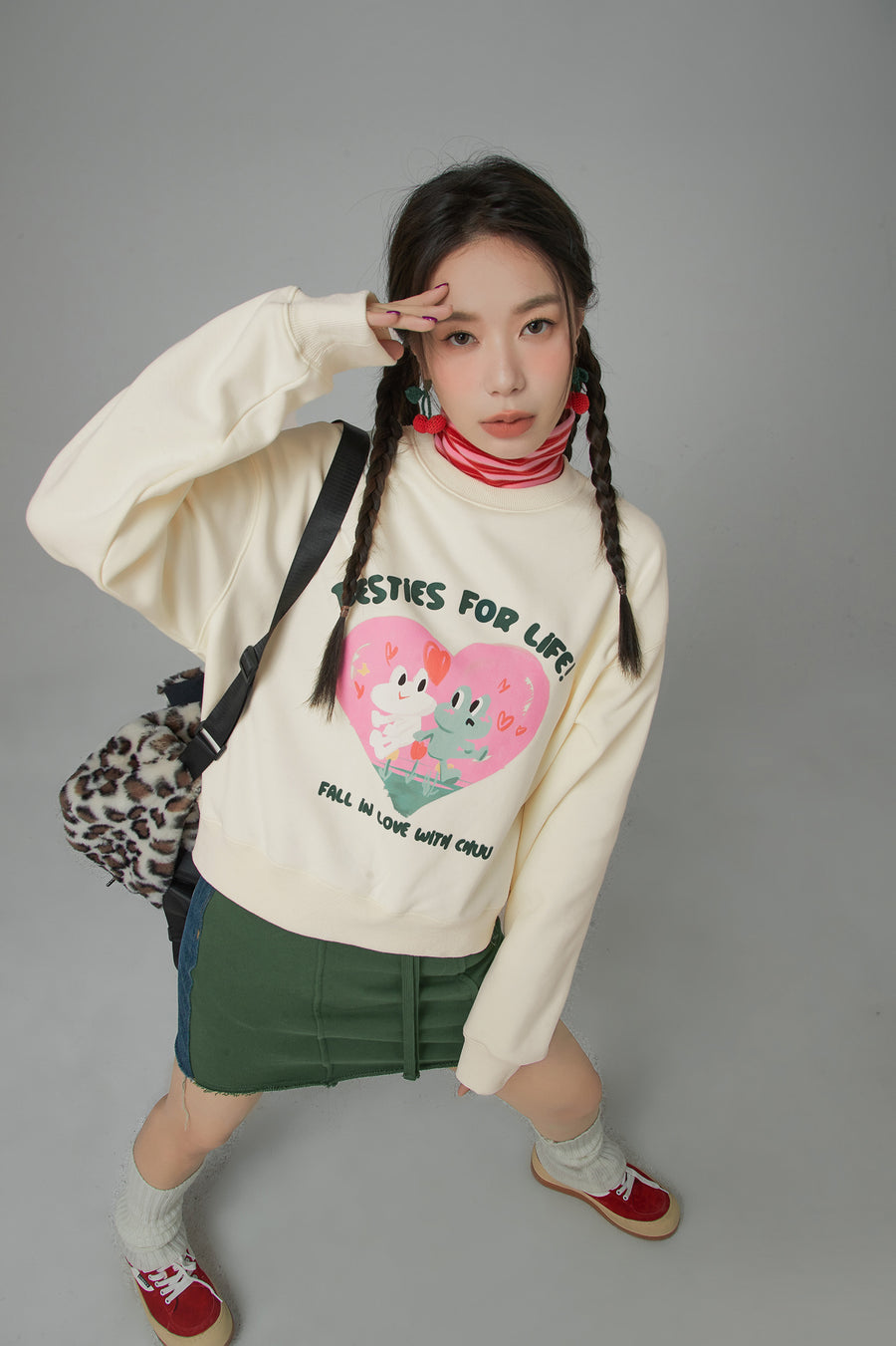 CHUU Tennis Frog Loose Fit Sweatshirt