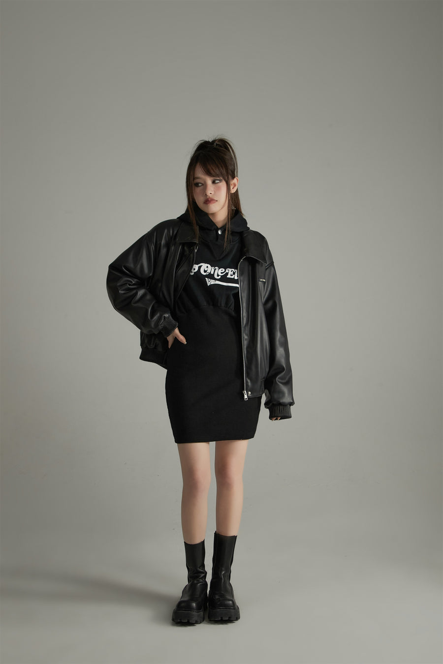 CHUU Noe Chic Hoodie Dress