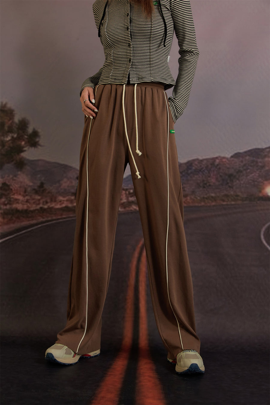 CHUU Wide-Leg Jogger Pants