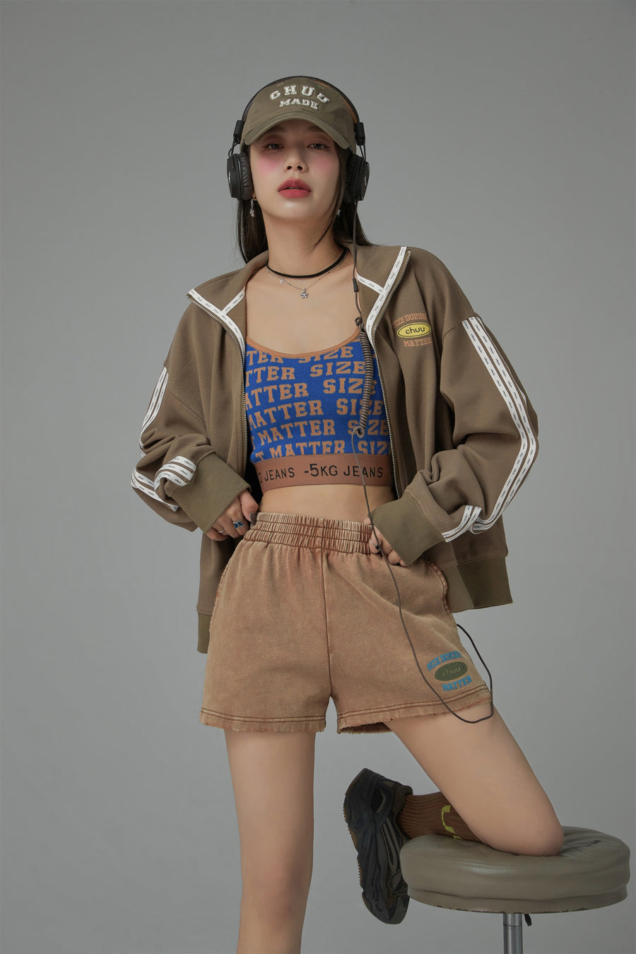 CHUU Size Doesnt Matter Lettering Cropped Sleeveless Top