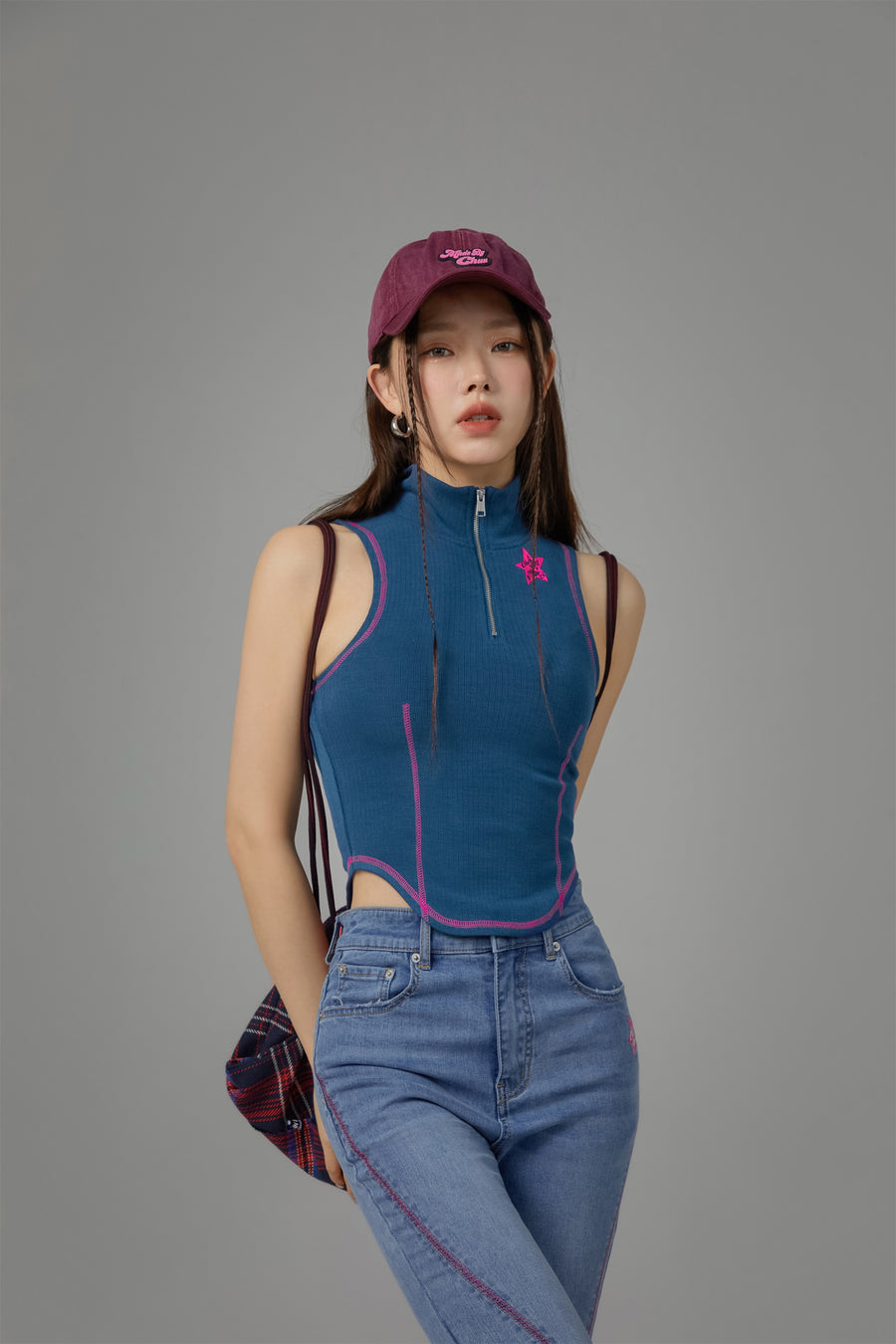 CHUU Desire A Legacy Half Zip-Up Sleeveless Top