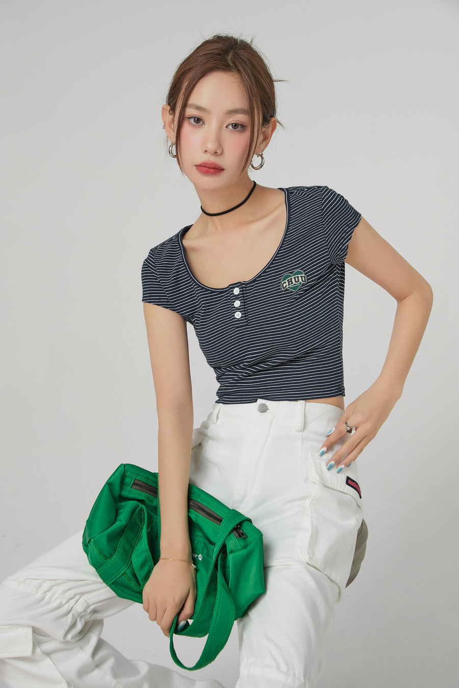 CHUU Stripe Front Button Crop Top