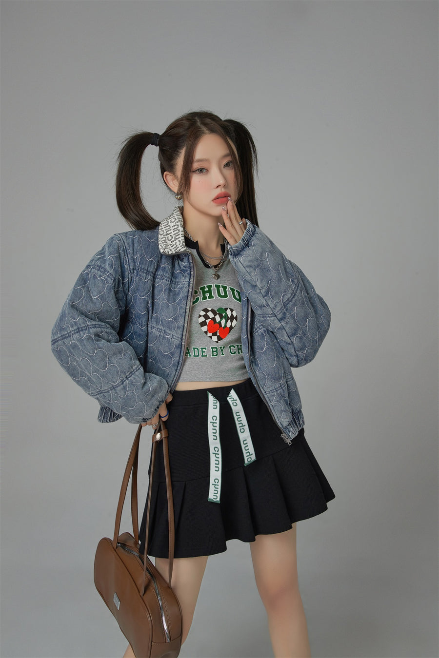CHUU Heart Print Zip-Up Denim Jacket