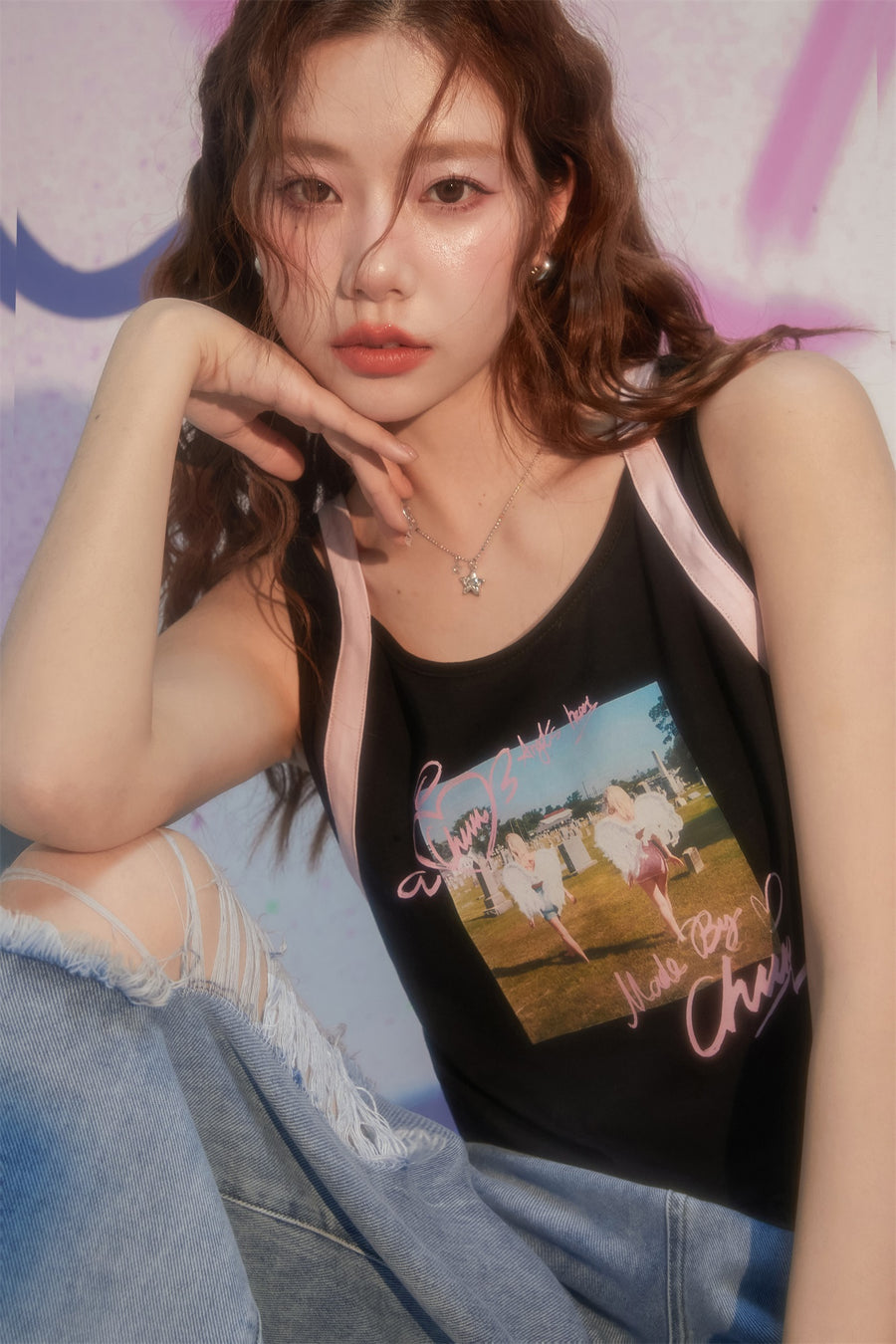 CHUU Line Point Angel Sleeveless Crop T-Shirt