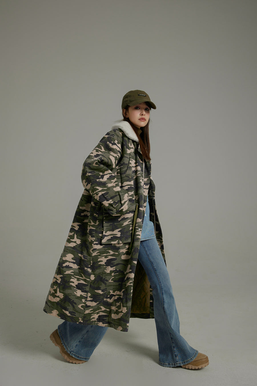 CHUU Camo Loose Fit Dumble Collar Coat