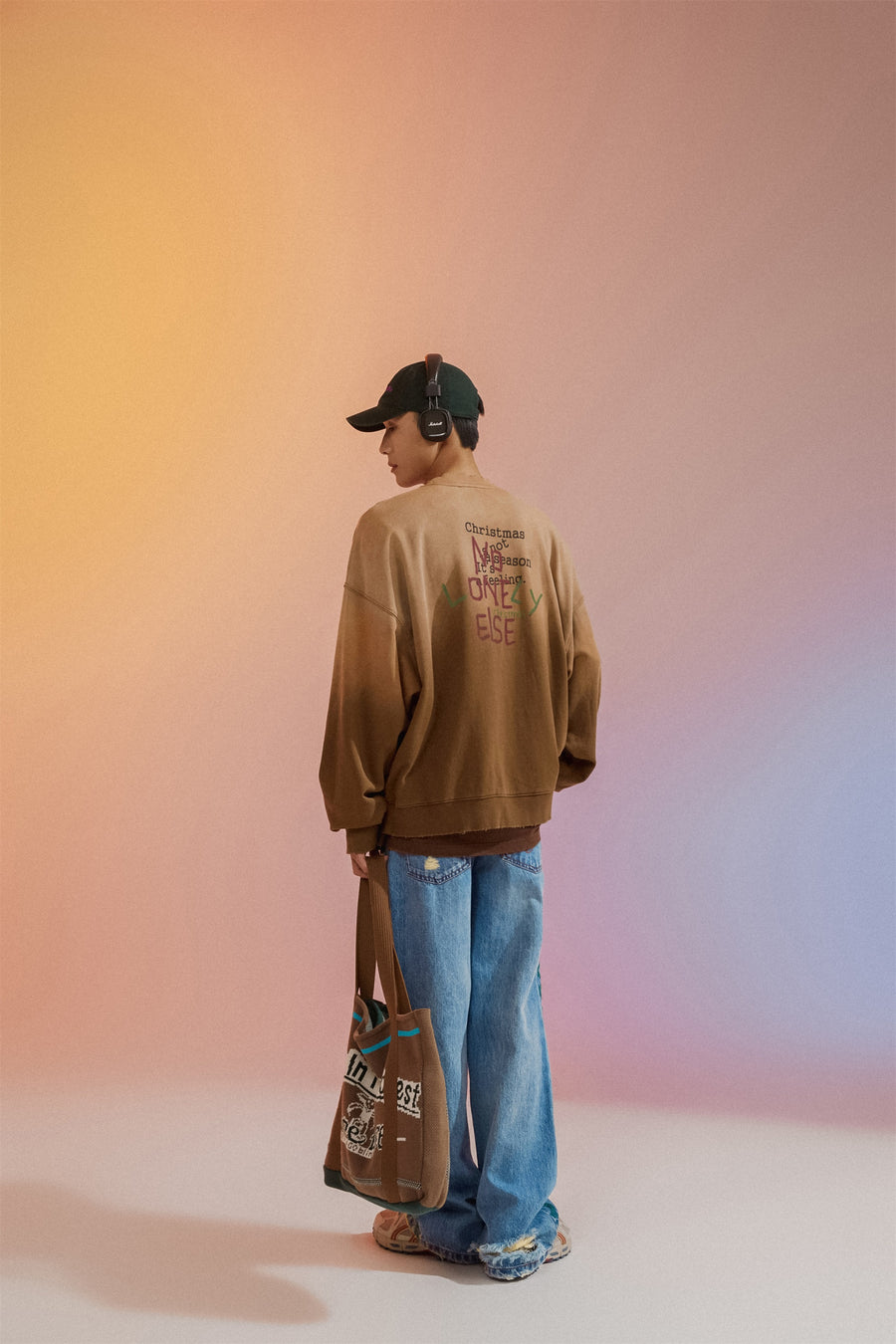 CHUU Gradient Loose Fit Sweatshirt